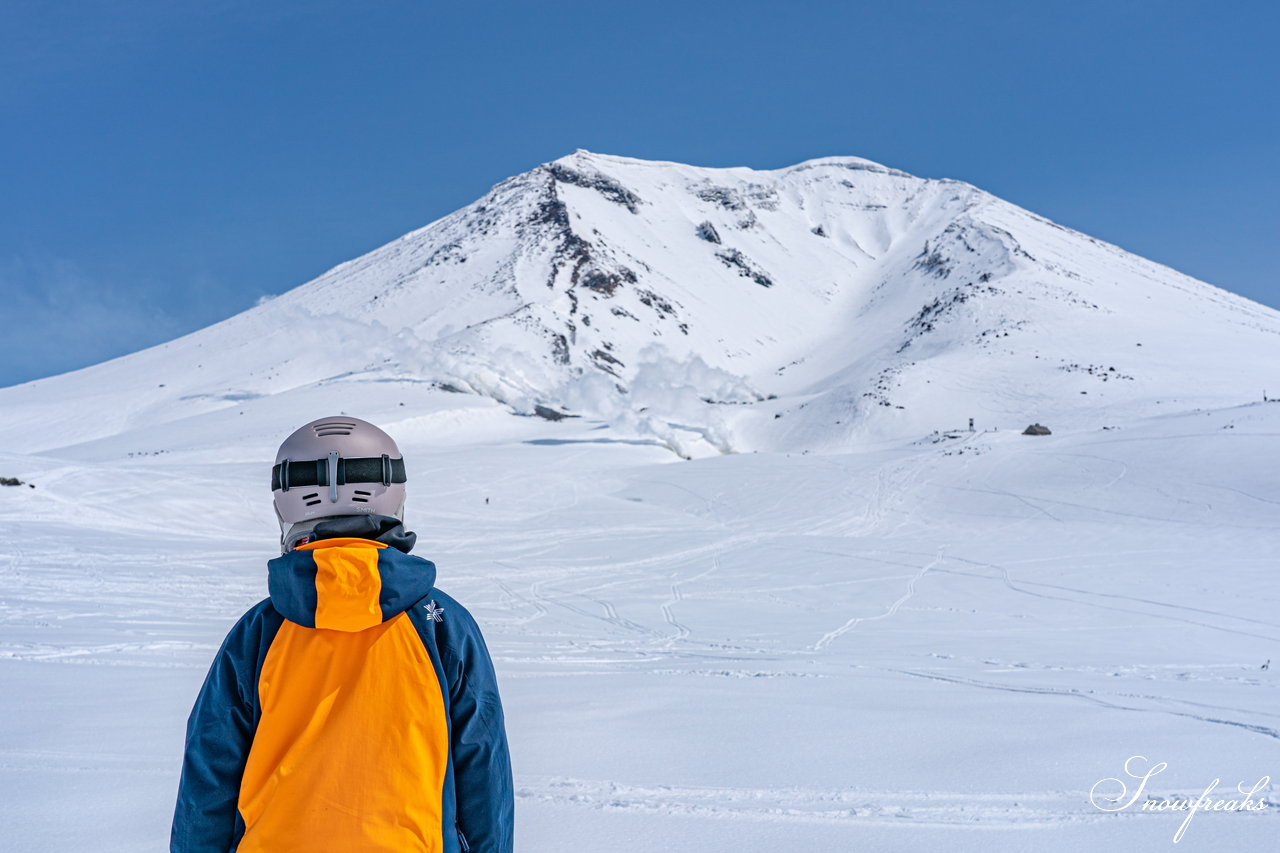 TeamKP・秋山穂香さんが滑る、絶景・春の大雪山旭岳(*^^*)